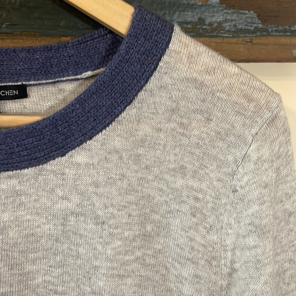 Robert Kitchen Light Knit Grey Front Pocket Sweater Size Medium - Picture 5 of 13